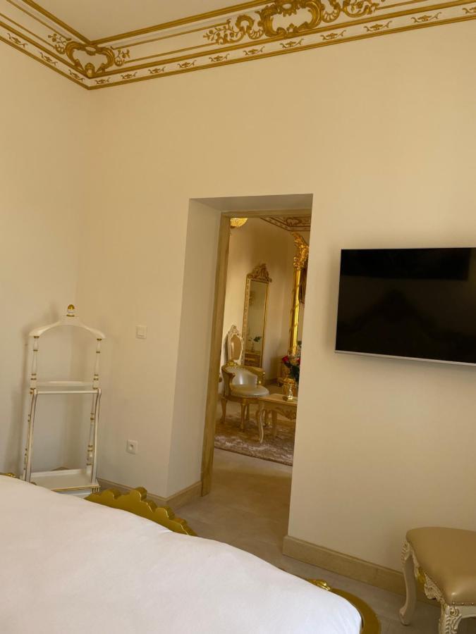 Deluxe Family Suite