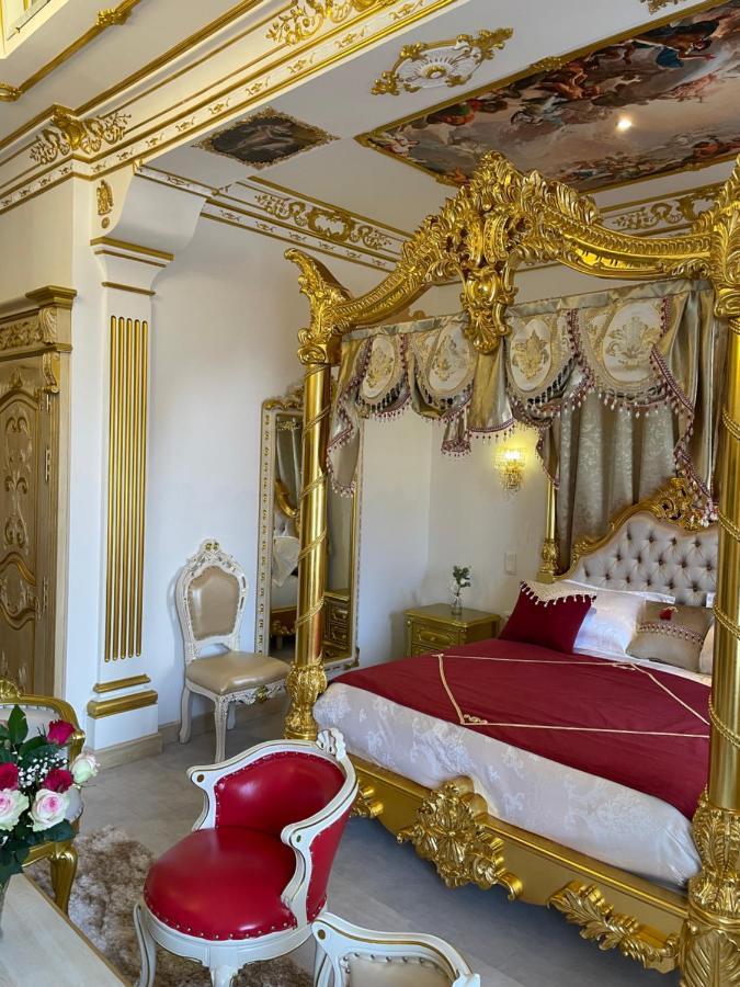 Deluxe Family Suite