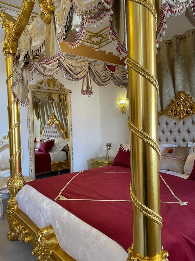Deluxe Family Suite